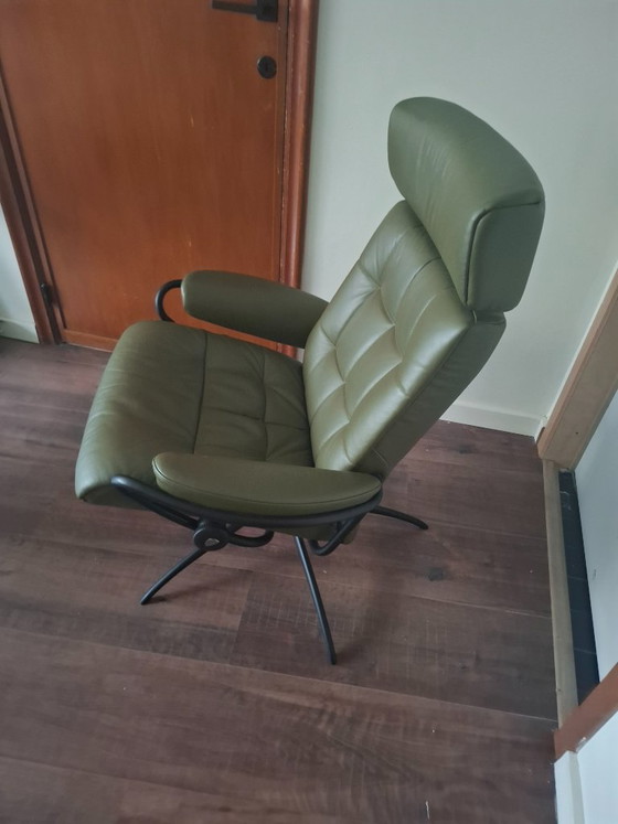 Stressless Armchair in perfect condition – Leather, Metal (photo 6 of 8)