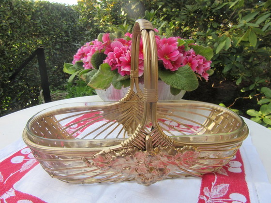 Image 1 of Goudkleurige mand in Hollywood Regency-stijl met glazen inzetstuk.