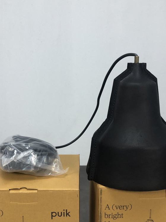 Image 1 of Lampada a sospensione Lloyd in pelle nera di Nieuwe Heren 200,-