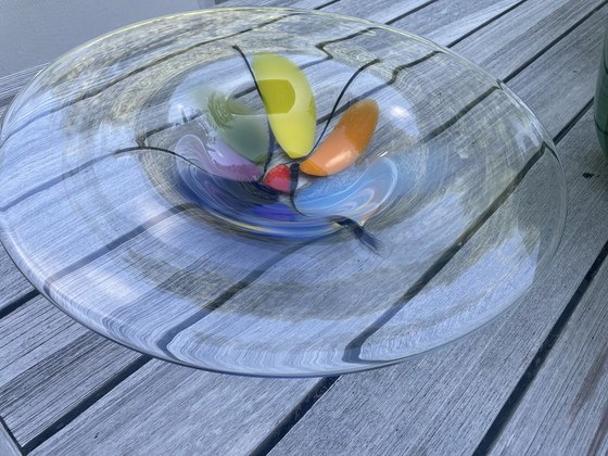 Transparent bowl with bright colors in the base – Glass (photo 5 of 5)