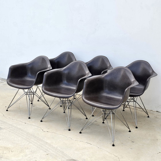 Image 1 of Armchair EAMES DAR HERMAN MILLER