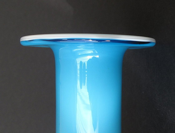 Image 1 of Bleu turquoise/blanc opalin 31,5 cm Vase danois Carnaby design 1968 par Christer Holmgren pour Holmegaard