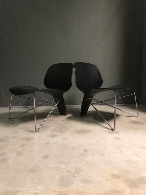 Paire de chaises longues en contreplaqué et métal, années 1980