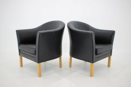 Coppia di poltrone "Queen Chairs" Mogens Hansen MH80 degli anni '70 in pelle nera e rovere.