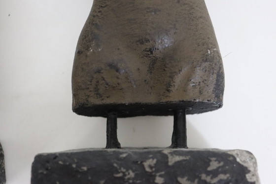 Wunderschönes Set aus Torso-Skulpturen aus Beton (Mann & Frau) – 30 cm hoch – Bildhauerei, Other (photo 10 of 11)