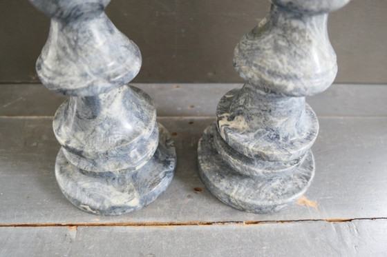 Image 1 of Antikes Kerzenständer-Set aus grauem Marmor