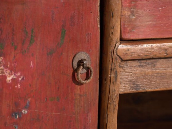 Antiker rot lackierter Unterschrank aus Ulmenholz – China, circa 1900 – Sideboard, Iron (photo 11 of 40)
