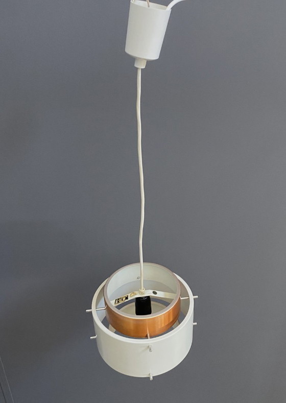 Image 1 of Metalen, witte en messingkleurige hanglamp van VEB 1960