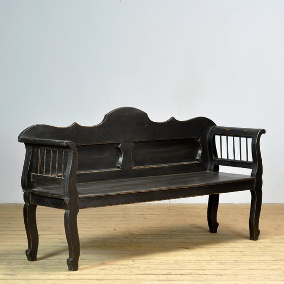 Image 1 of Banco antiguo de pino, década de 1900.