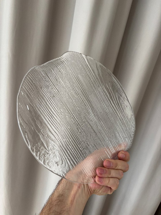 Textured Glass Plate "Bark" by Bengt Edenfalk for Skruf – Table accessories (photo 3 of 5)