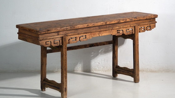 Large pine altar console table with openwork frieze – China, circa 1930 (photo 3 of 40)
