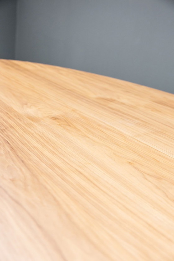 Image 1 of Florence Knoll oval table