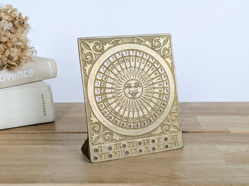 Calendrier perpétuel de table en laiton antique avec motif solaire et zodiaque – decoratieve objecten, Brass (photo 2 of 12)