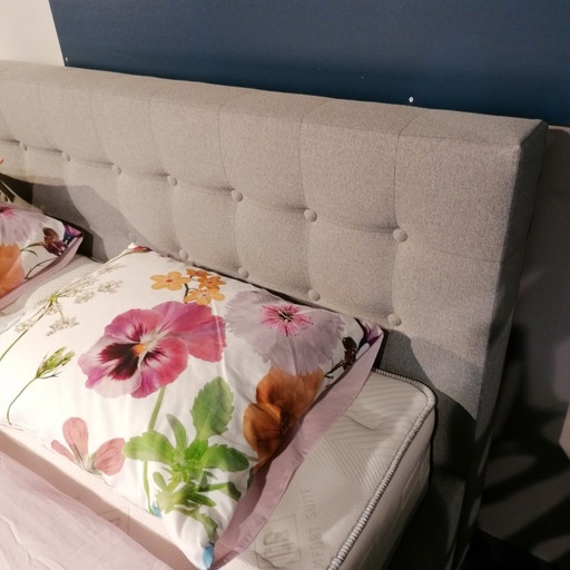 Cama tapizada Dublin Grey