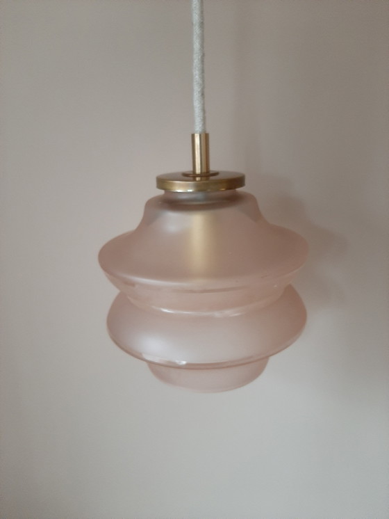 Image 1 of Vintage hanglamp roze melkglas | Messing | Antieke lamp roze