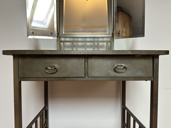 Image 1 of Koperen art deco kaptafel met spiegelpanelen 