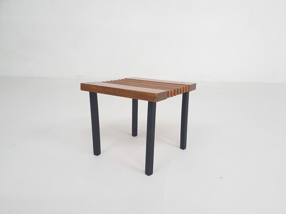 Image 1 of Petite table d'appoint en bois et métal, Pays-Bas, années 1960