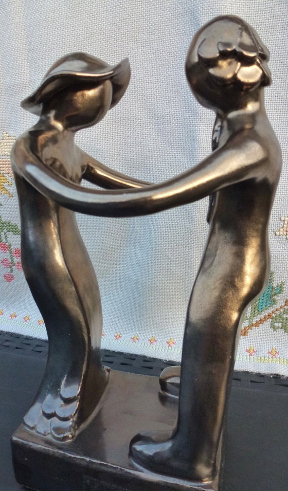 Image 1 of Coppia di sposi in ceramica, bronzata, l'Impegno.