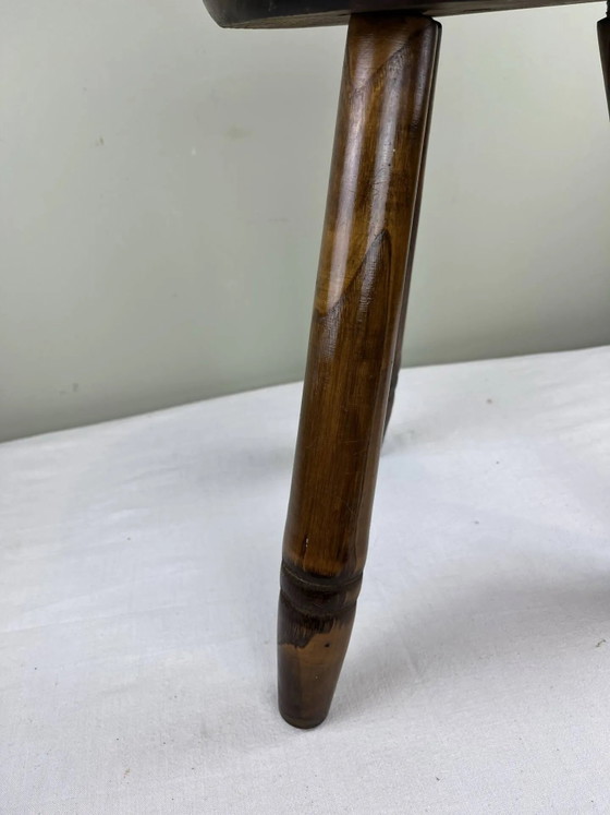 Antique tripod stool – Wood, Brutalist (photo 3 of 9)