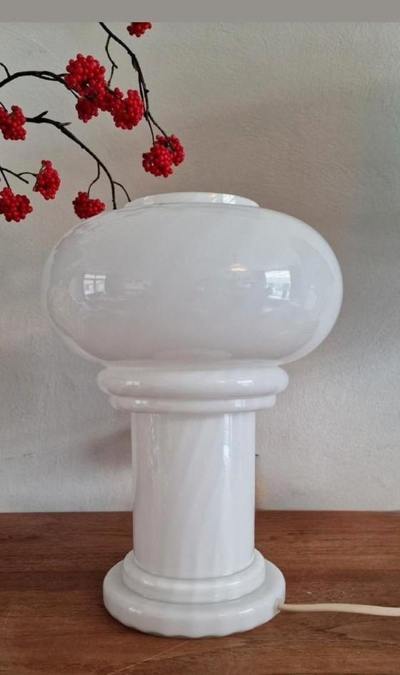 Image 1 of Lampe de table vintage Murano à motif tourbillonnant