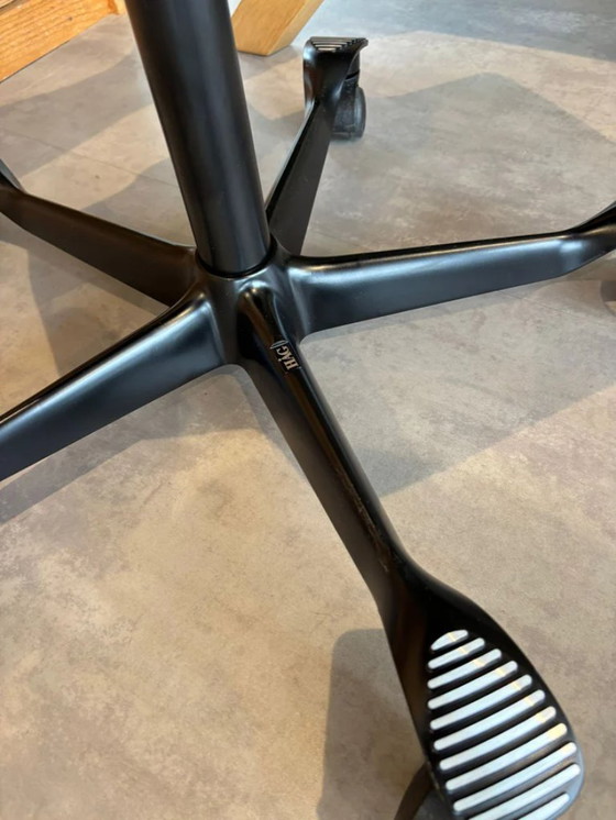 Image 1 of Hag capisco 8106