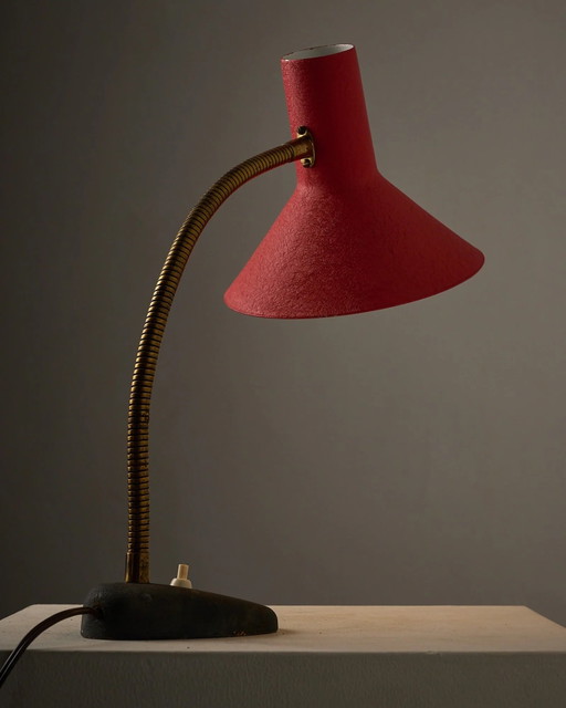 Lampe de table réglable en laiton et laque rouge texturée du milieu du siècle