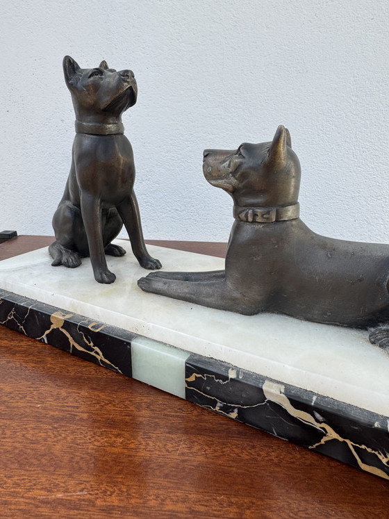 Image 1 of Statua di cane Art Déco in marmo e lega di zinco