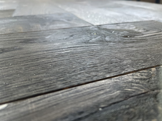 Tavolo da pranzo rotondo in rovere rustico. – Tavoli da pranzo, Metal, Wood (photo 4 of 7)