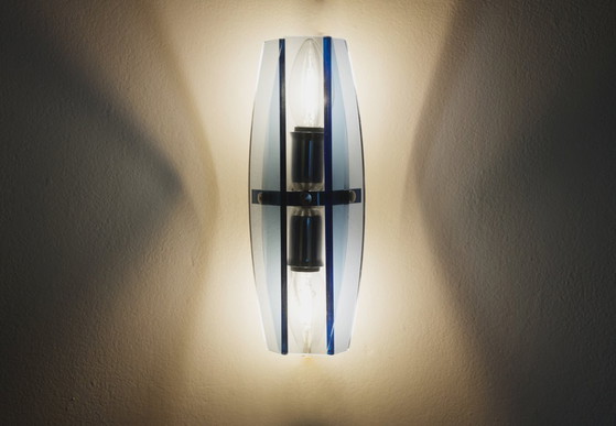 Image 1 of Veca blauwe glazen Italiaanse wandlampen set van 2 Fontana Arte mid-century moderne facetglazen lampen