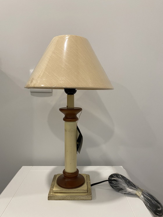 Image 1 of Coppia di lampade da tavolo classiche: senza tempo ed eleganti