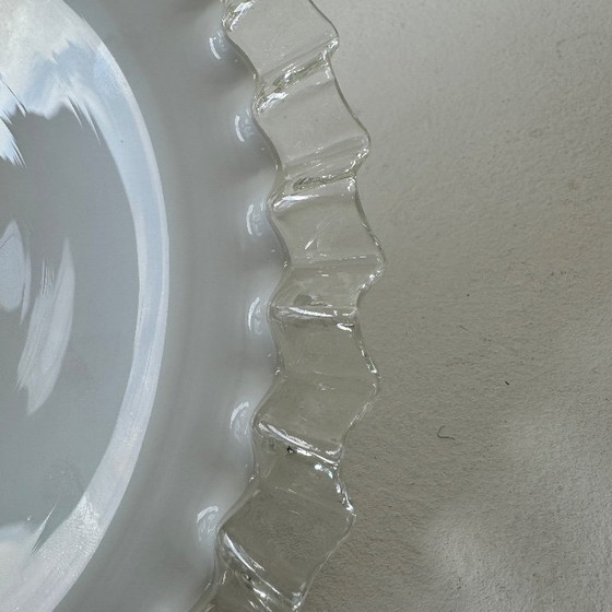 Image 1 of SUSPENSION ANCIENNE DENTELEE EN OPALINE  25 CM VINTAGE