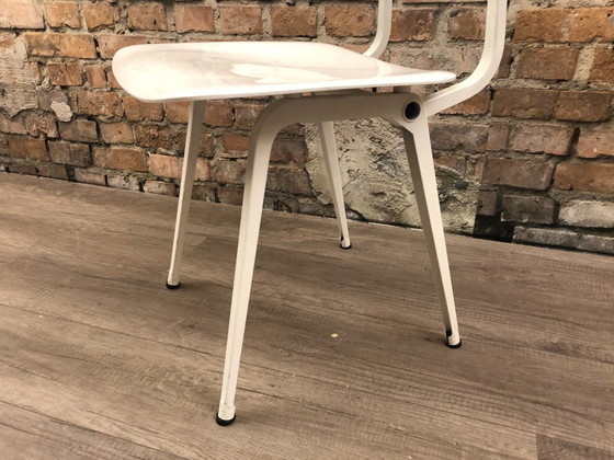 Ahrend Revolt White – Dining chairs, Plastic (photo 11 of 13)