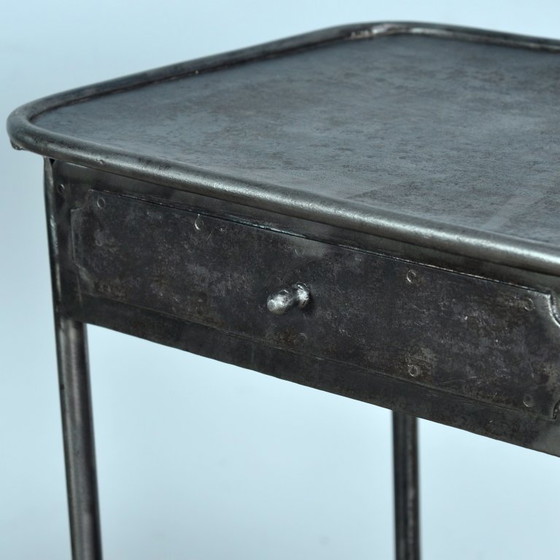 Image 1 of Table de nuit en fer, 1910