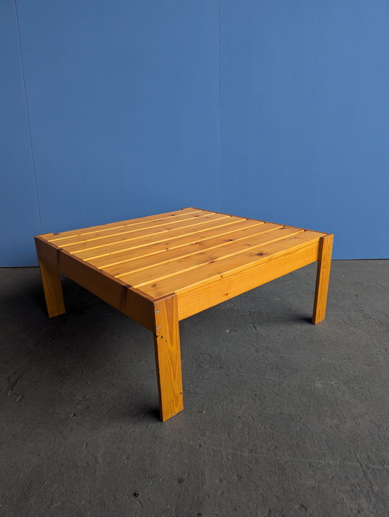 Image 1 of Table basse vintage en pin des années 1970