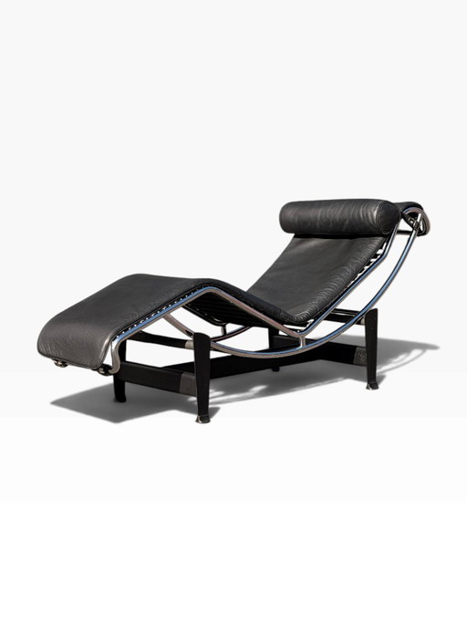LC4 Chaise longue by Le Corbusier for Cassina, black leather and chrome steel