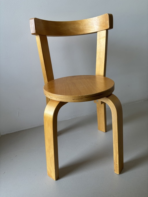 Sedia per bambini vintage scandinava modello 68 in compensato e betulla attribuita ad Alvar Aalto per Artek (photo 2 of 7)