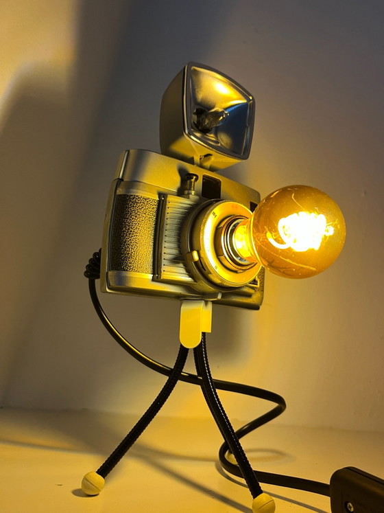 Design lamp van vintage camera – Bilora, Tafellampen, Metaal, Kunststof (photo 6 of 13)