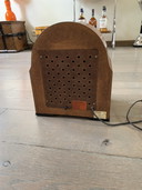 Goedwerkende retro radio van Philips.