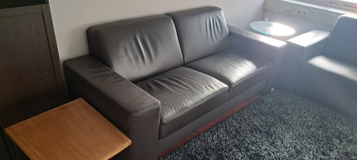 Canapé 2 places noir | Design épuré | Revêtement en similicuir