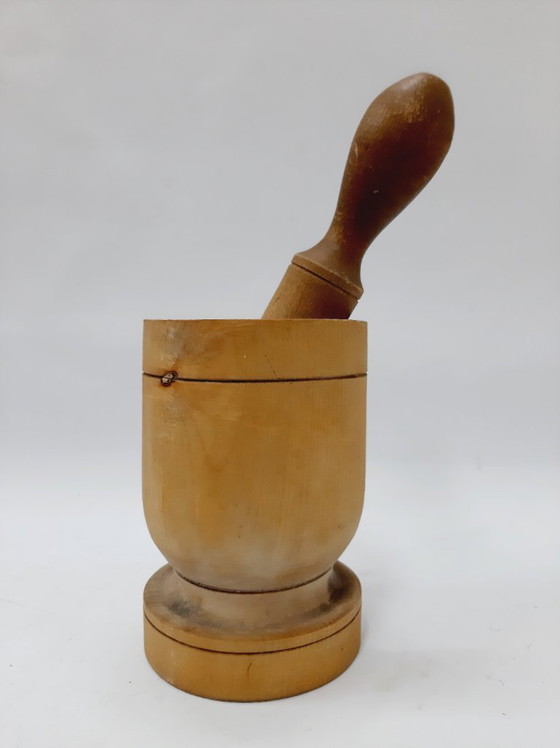 Image 1 of Mortaio e pestello in legno d'epoca