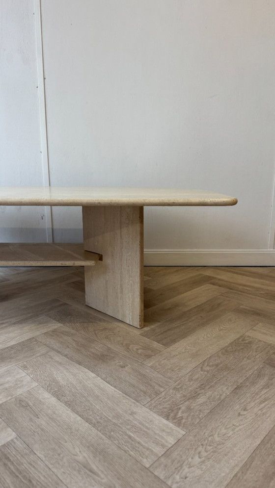 Image 1 of Mesa de travertino en forma de lágrima