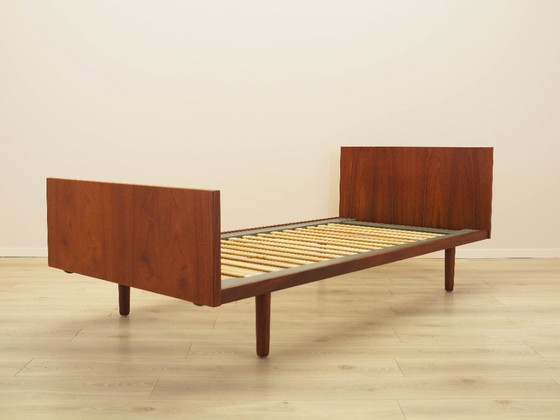 Image 1 of Cama de teca, diseño danés, década de 1960, diseñador: Hans J. Wegner, fabricante: Getama
