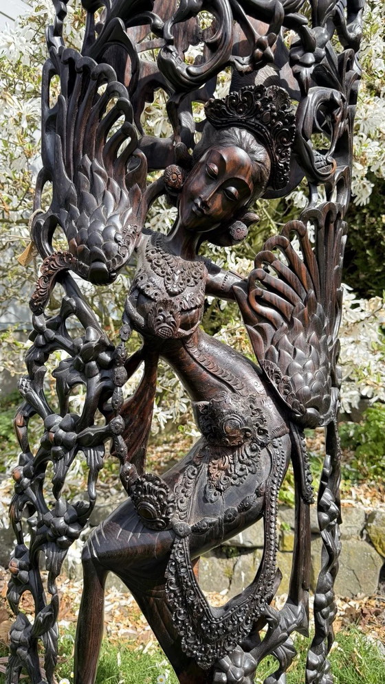 Set of two Chinese bronze foo dogs – lot 101 – Oliver, Paintings & Drawings, Canvas, Cotton, Aziatisch (photo 74 of 310)