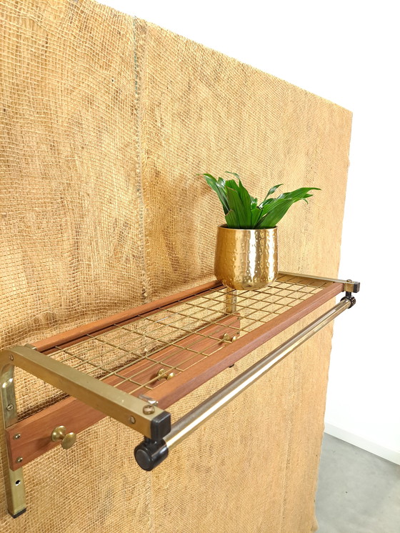 Image 1 of Goldfarbener Kleiderständer aus Schweden mit Teakholz und Regal Nr.1