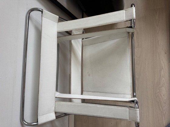 Image 1 of wasilly lounge chair white leather