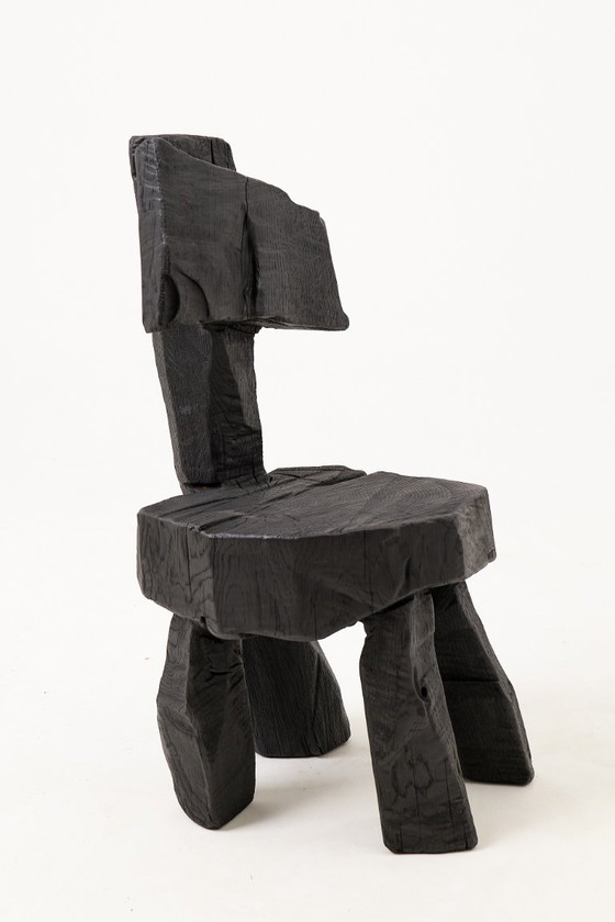 Image 1 of Brutalistischer Skulpturenstuhl, geschnitzt, Massivholz, Eiche, Schwarz, rustikal, Logniture