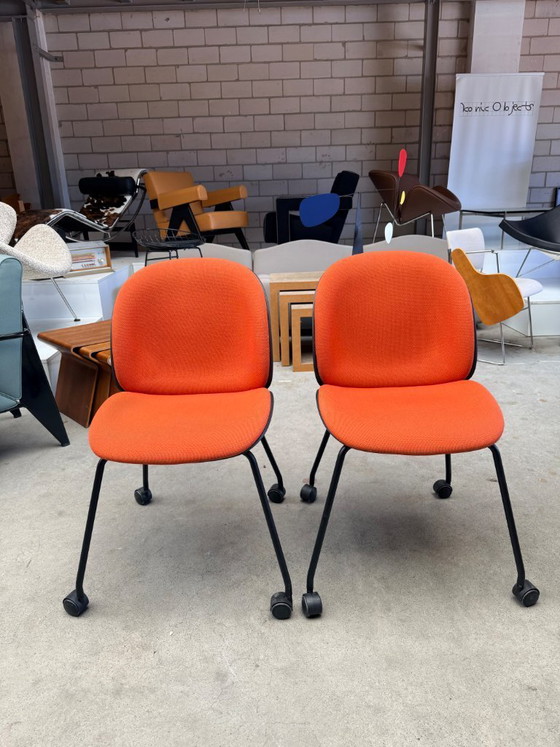 Image 1 of Chaise Gubi Beetle à roulettes (stock : 5)