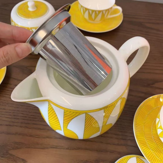 Image 1 of Juego de té de la serie Soleil D’Hermès (15 piezas)