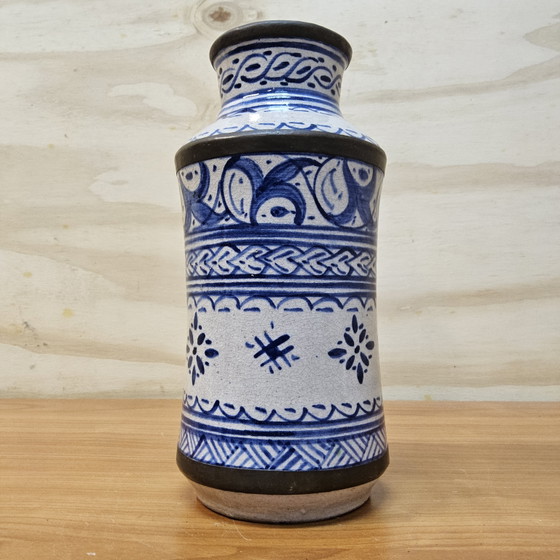 Image 1 of Vintage Ceramic Moroccan Fassi motif vase blue / white (FES) cobalt blue / copper rims
