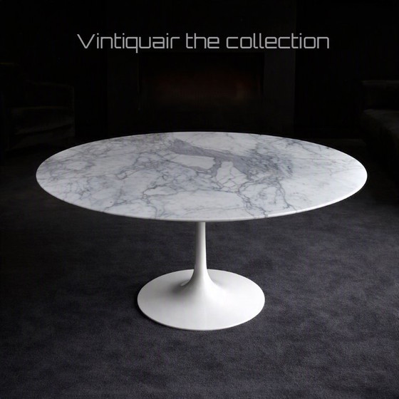 Dining Table (Ø 130 cm) After a Design by Eero Saarinen / Arabescato Corchia Oro Marble (photo 7 of 12)